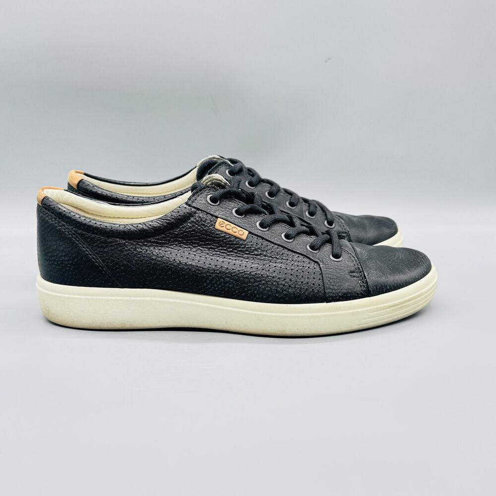 ECCO Shoes Mens 10 Black Leather Low Top Casual Lace Up Walking Sneakers Comfort